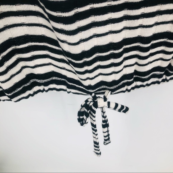 Mudd Black and white striped longsleeve blouse - Picture 4 of 9